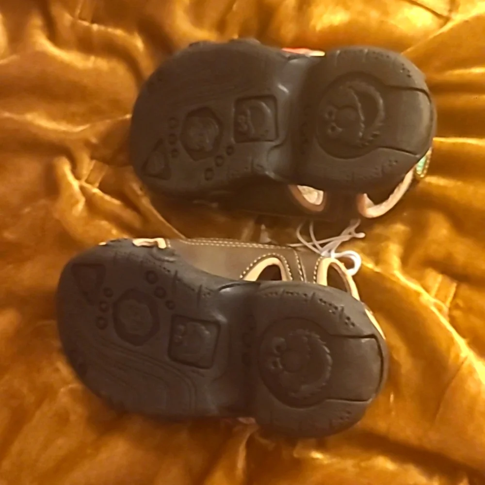New Еlmo Sesami Street Cute Sandels for a Kid. Size 7. New Newer Worn. - Picture 3 of 6